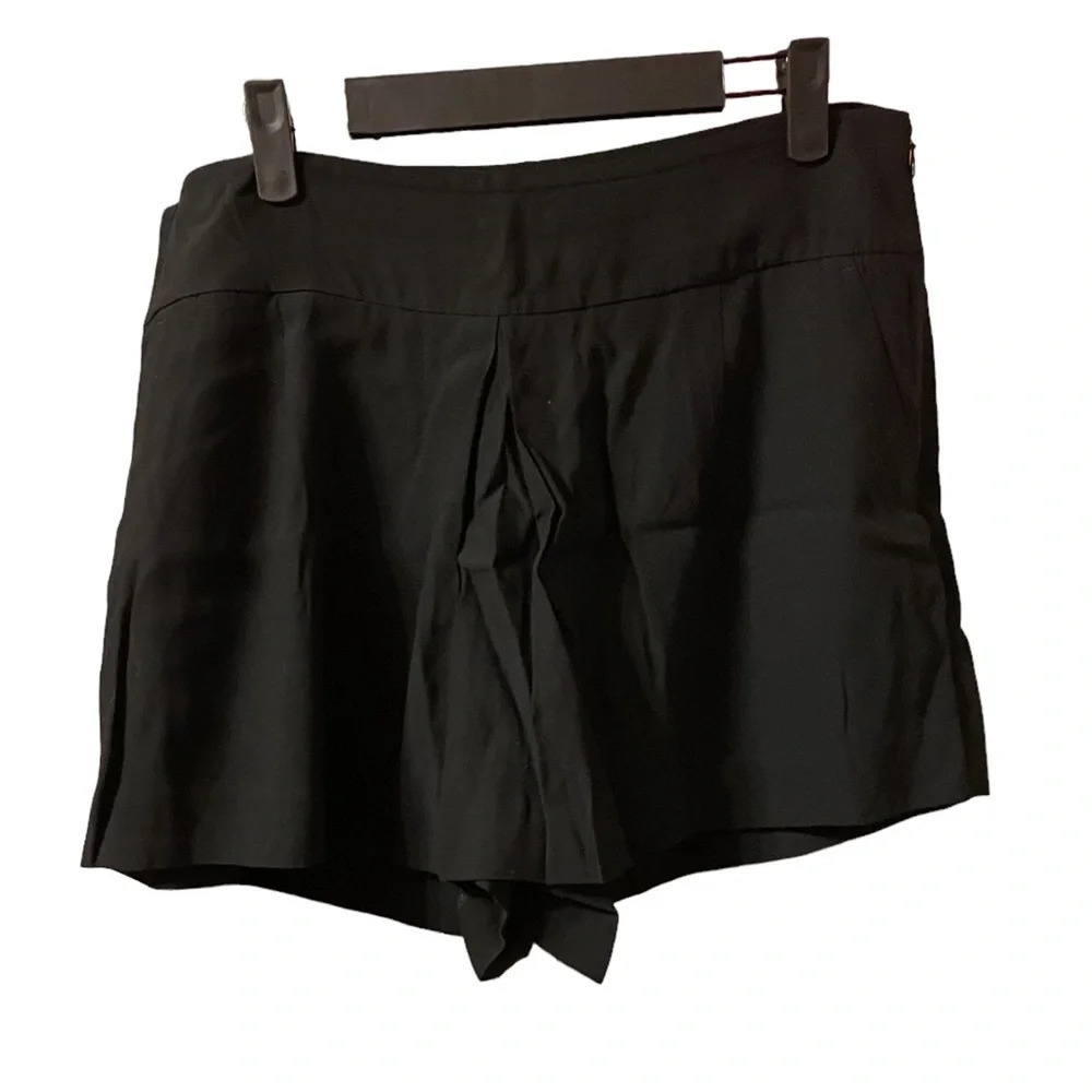 LOFT DRESSY PLEATED SKORT